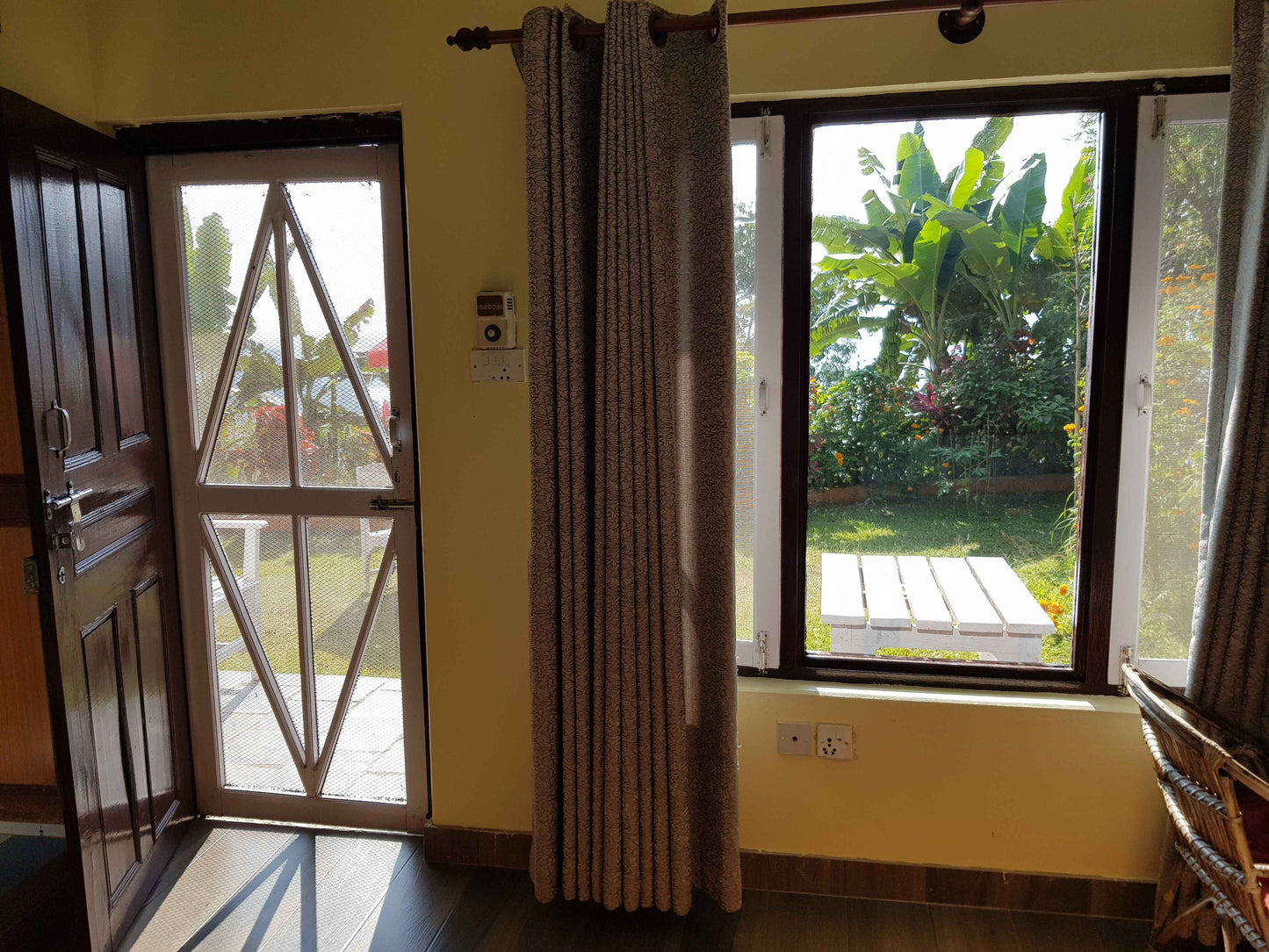 Phewa Room 1 (Standard Twin Room with Phewa Lake View) - Hidden Paradise Guest House & Retreat